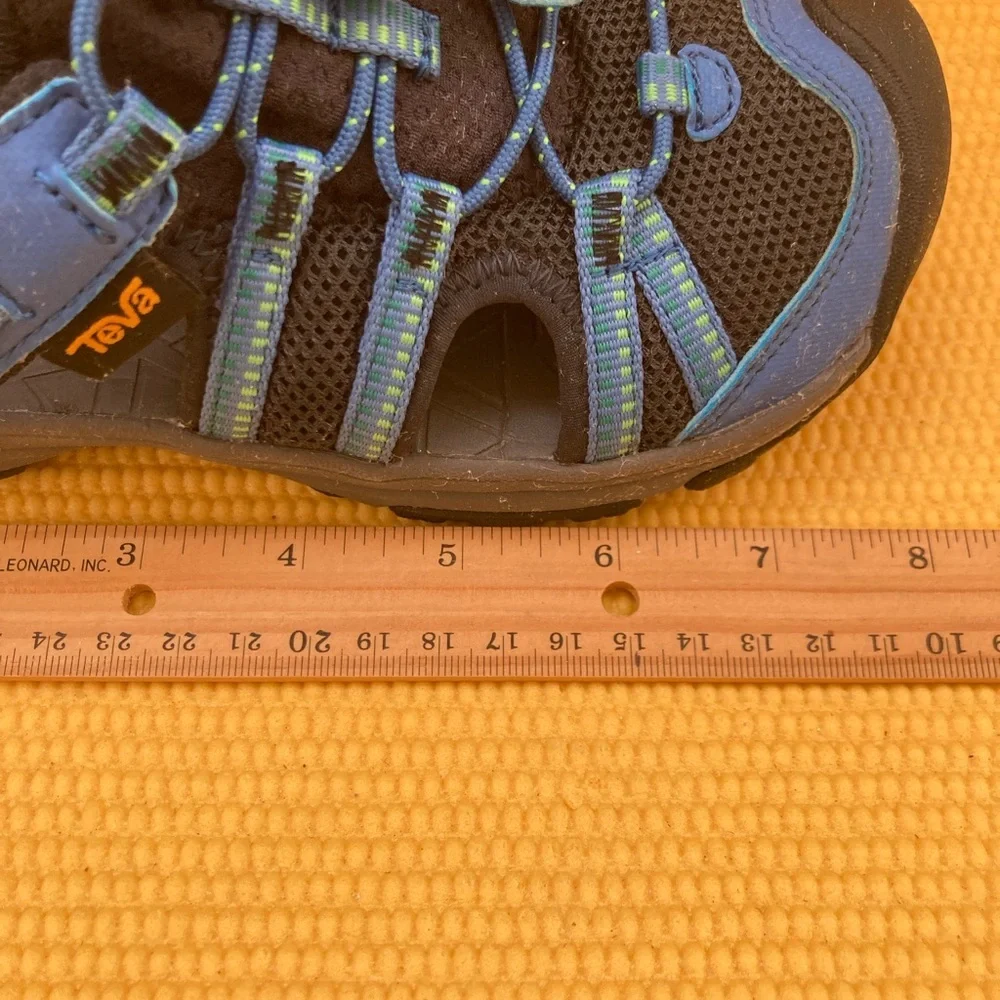 Teva Childrens Sz 13 Manatee Sandals Blue Black Water Shoes Sneakers Hiking